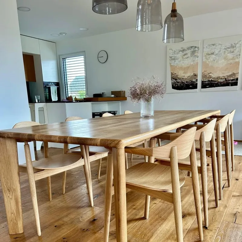 Solid oak dining table 03