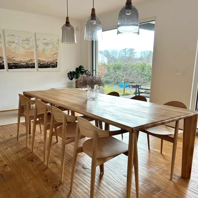 Solid oak dining table 04