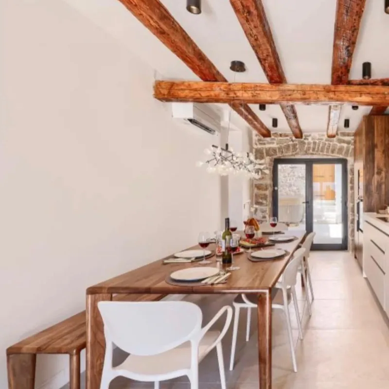 Solid oak dining table 07
