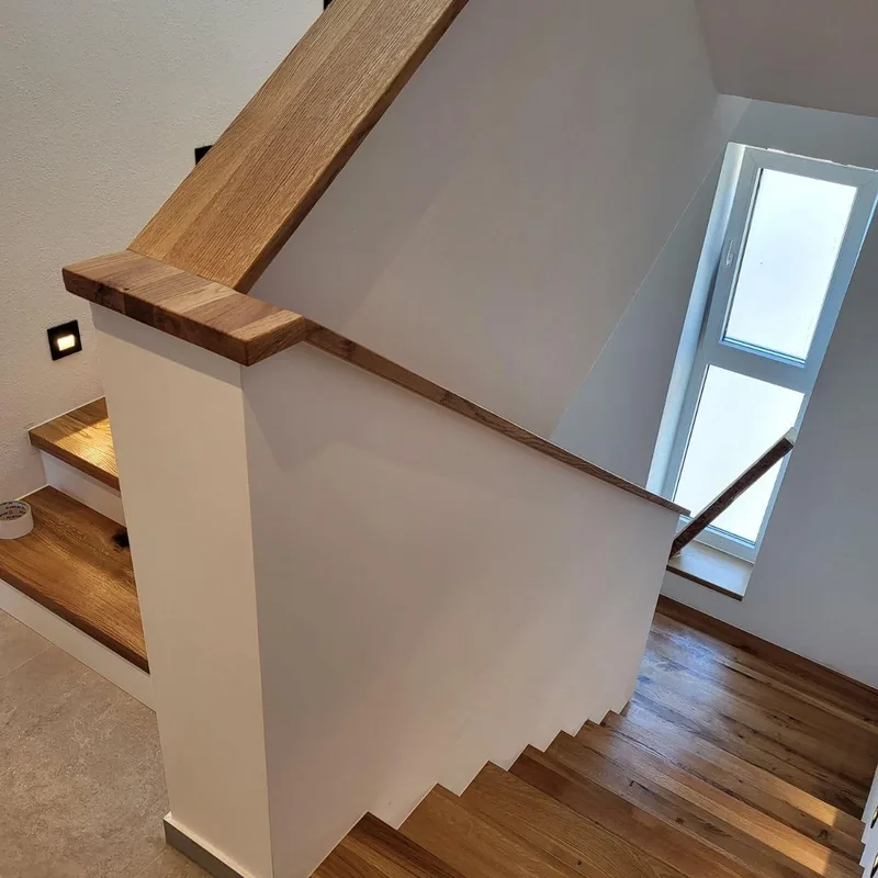 Installed solid oak staircase 01