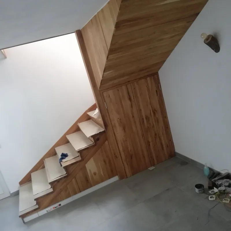 Installed solid oak staircase 09