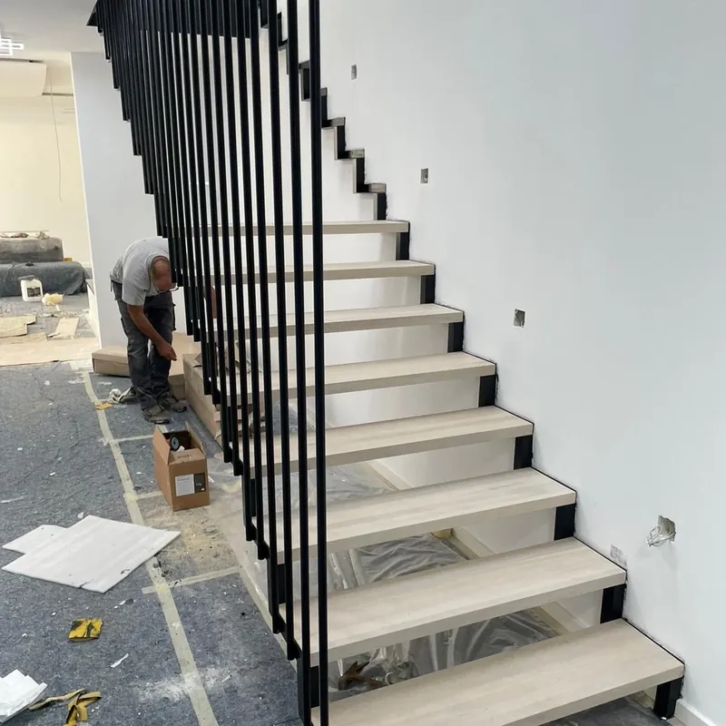 Installed solid oak staircase 10
