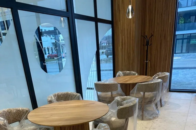 Kort restoran — izvedba elemenata od drveta 04